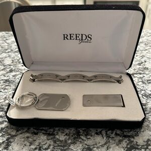 Reeds Jewelers silver bracelet